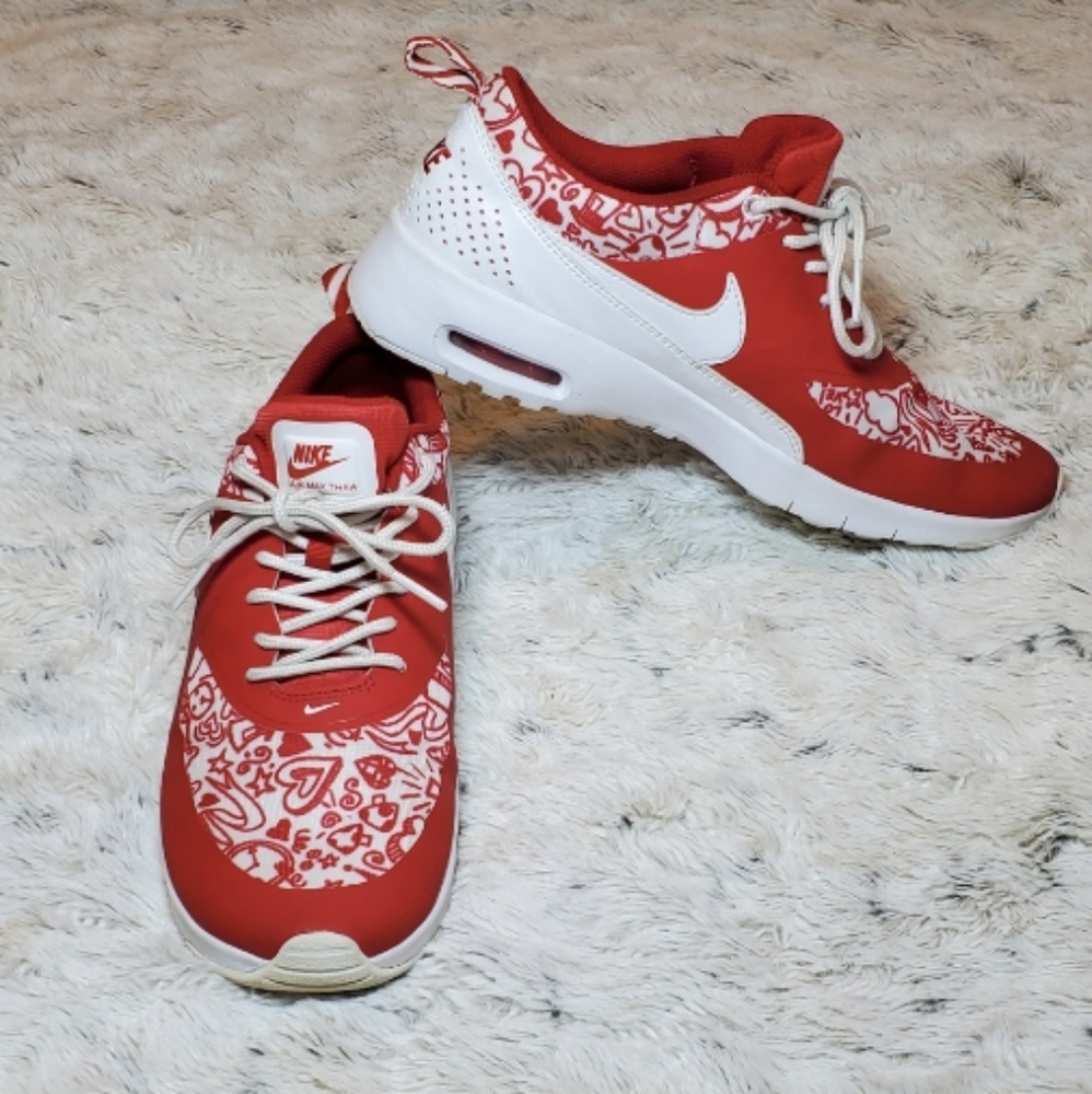 Women's Nike Air Max Thea Size 6